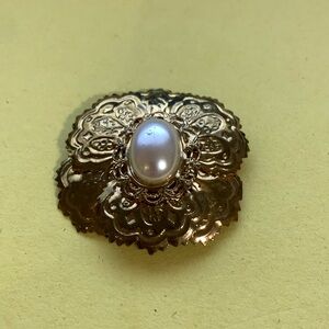 Beautiful faux pearl brooch